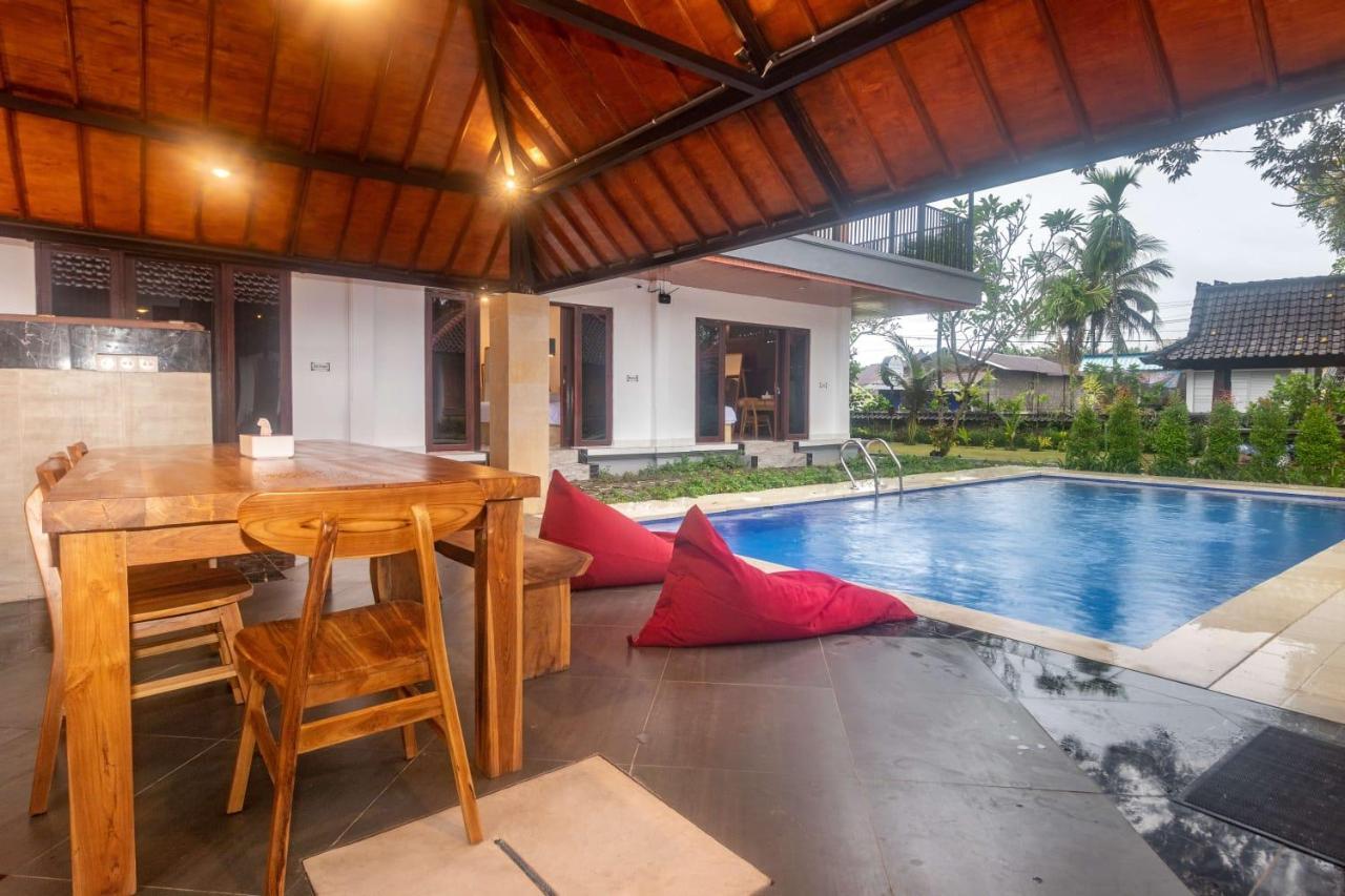 Batuan Village Sukawati  Bagian luar foto